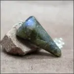 Pendule conique en Labradorite