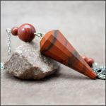Pendule et perles Jaspe rouge