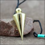 Pendule conique sur cordon