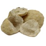 Mini géode de quartz entière