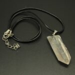 Pendentif quartz brut pointe