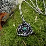 Collier Ivyana triquetra Malachite