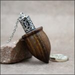 Pendule en bois de palissandre