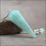 Pendule facetté en Aventurine verte