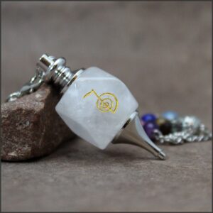 pendule reiki en cristal de roche
