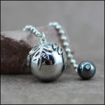 Pendule Sphère métal feuille