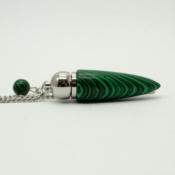 Pendule témoin en malachite