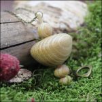 Pendule bois de robinier