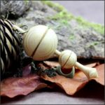 Pendule divinatoire en acacia