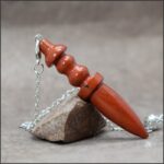 Pendule Egyptien en Jaspe Rouge