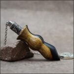 Pendule en bois d'ébène