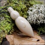 Petit pendule en hêtre