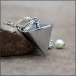 Pendule cône laiton chromé