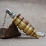 Pendule de radiesthésie en olivier