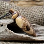 Pendule en bois d'olivier