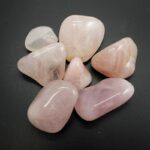 Quartz rose en pierre roulée