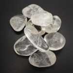 Cristal de roche en pierre roulée