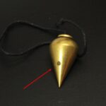 Pendule conique doré déclassé