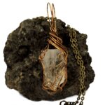 Pendentif cuivre et quartz brut
