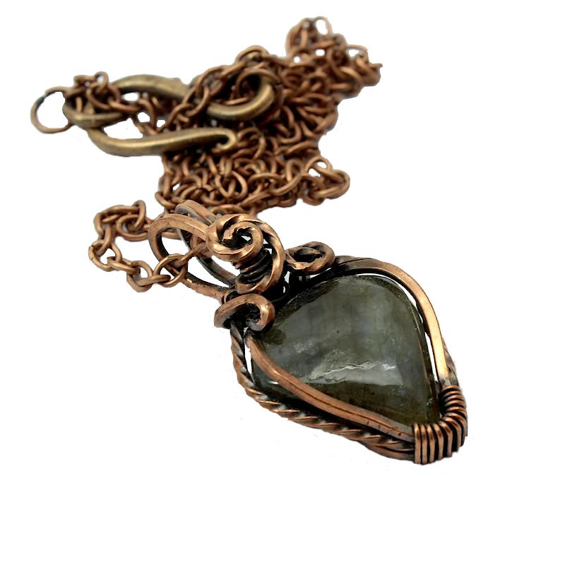 pendentif coeur de labradorite verte
