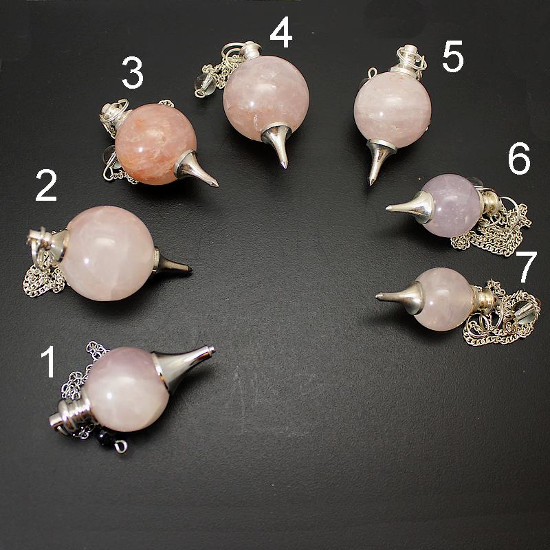 pendule sphere en quartz rose