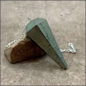 pendule en pyrite naturelle